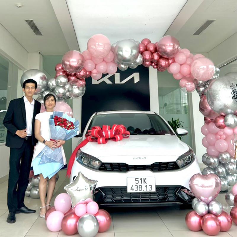 Giao xe VinFast tại Hà Tĩnh - Hoàng Thị Thu Hằng